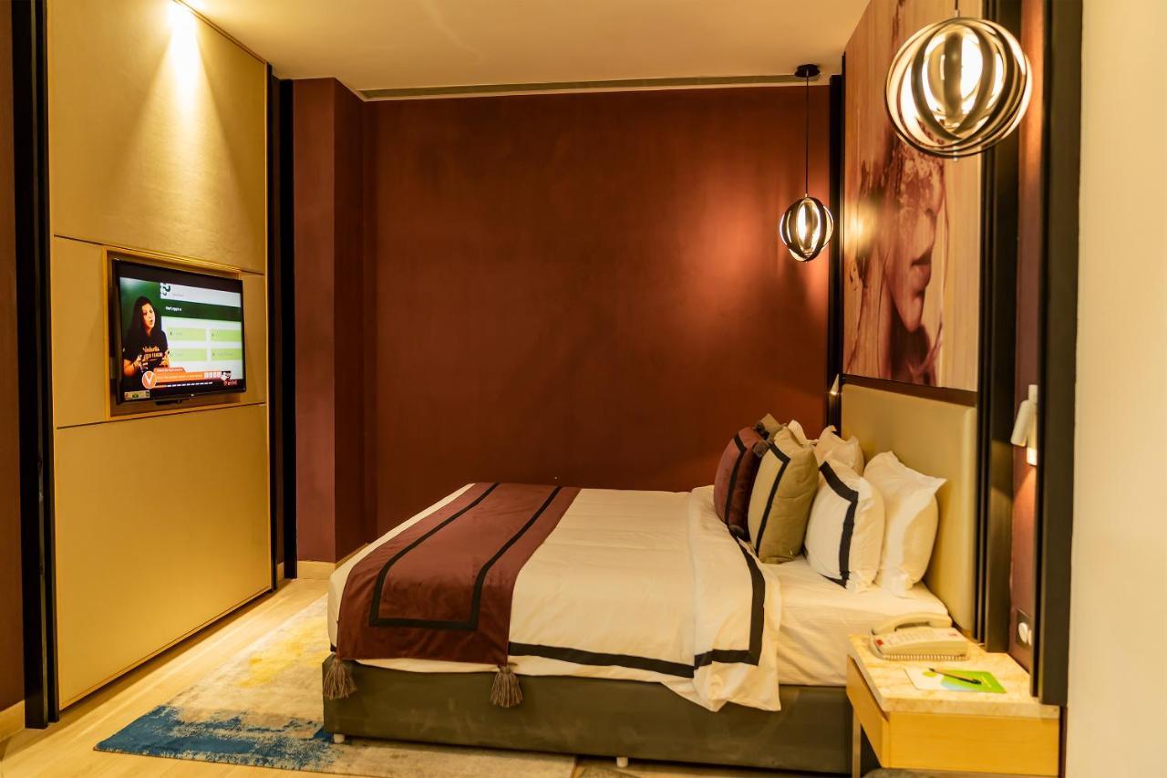 Beyzaa Hotel And Suites Kolkata Exterior photo