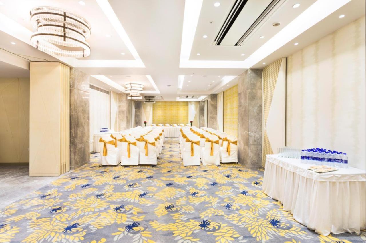 Beyzaa Hotel And Suites Kolkata Exterior photo